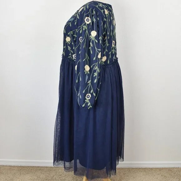 JessaKae Leah Dress Floral Embroidered - 4x - Picture 5 of 9